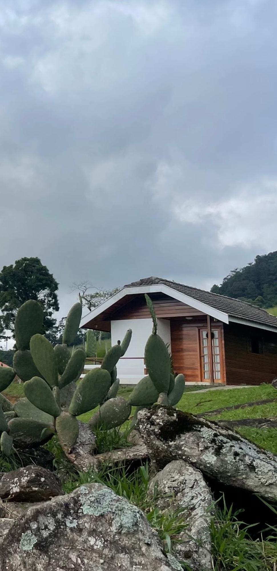 Chale Amanhecer Hotel Santo Antônio do Pinhal Kültér fotó